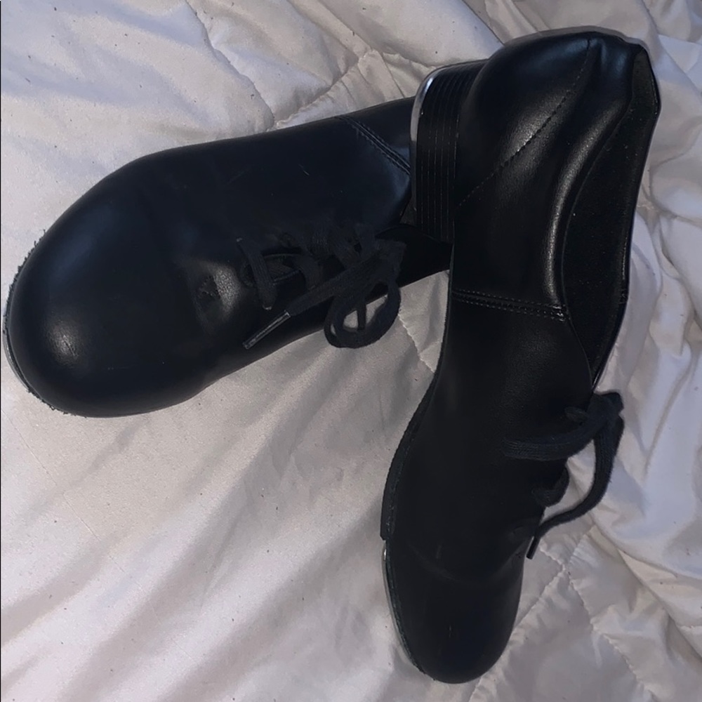 Tap shoes